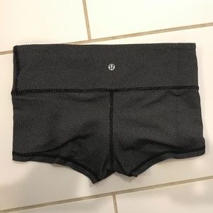 Lululemon Shorts Size 6
